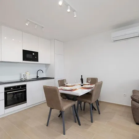Ani Deluxe Apartment Makarska