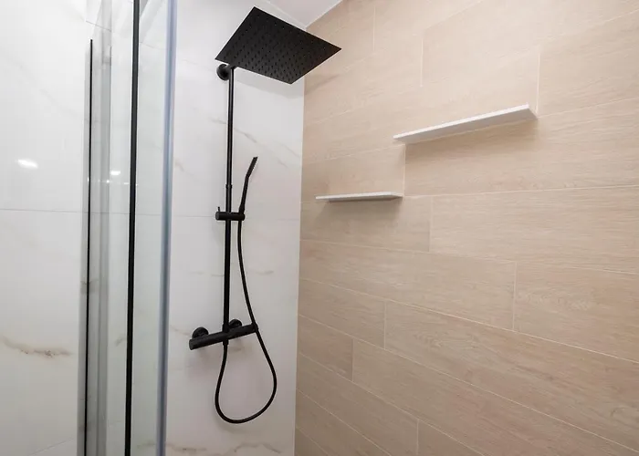 Ani Deluxe Apartament *